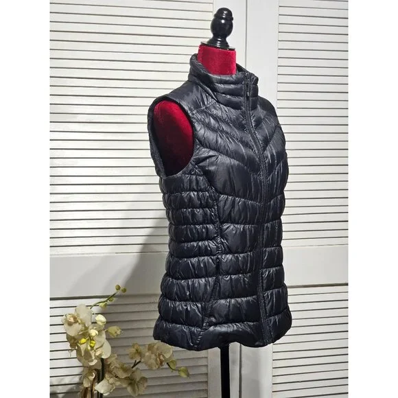 Athleta Women's Black Nylon Shell Puffer Downalicious Deluxe Vest Size M 2987 - Picture 3 of 13